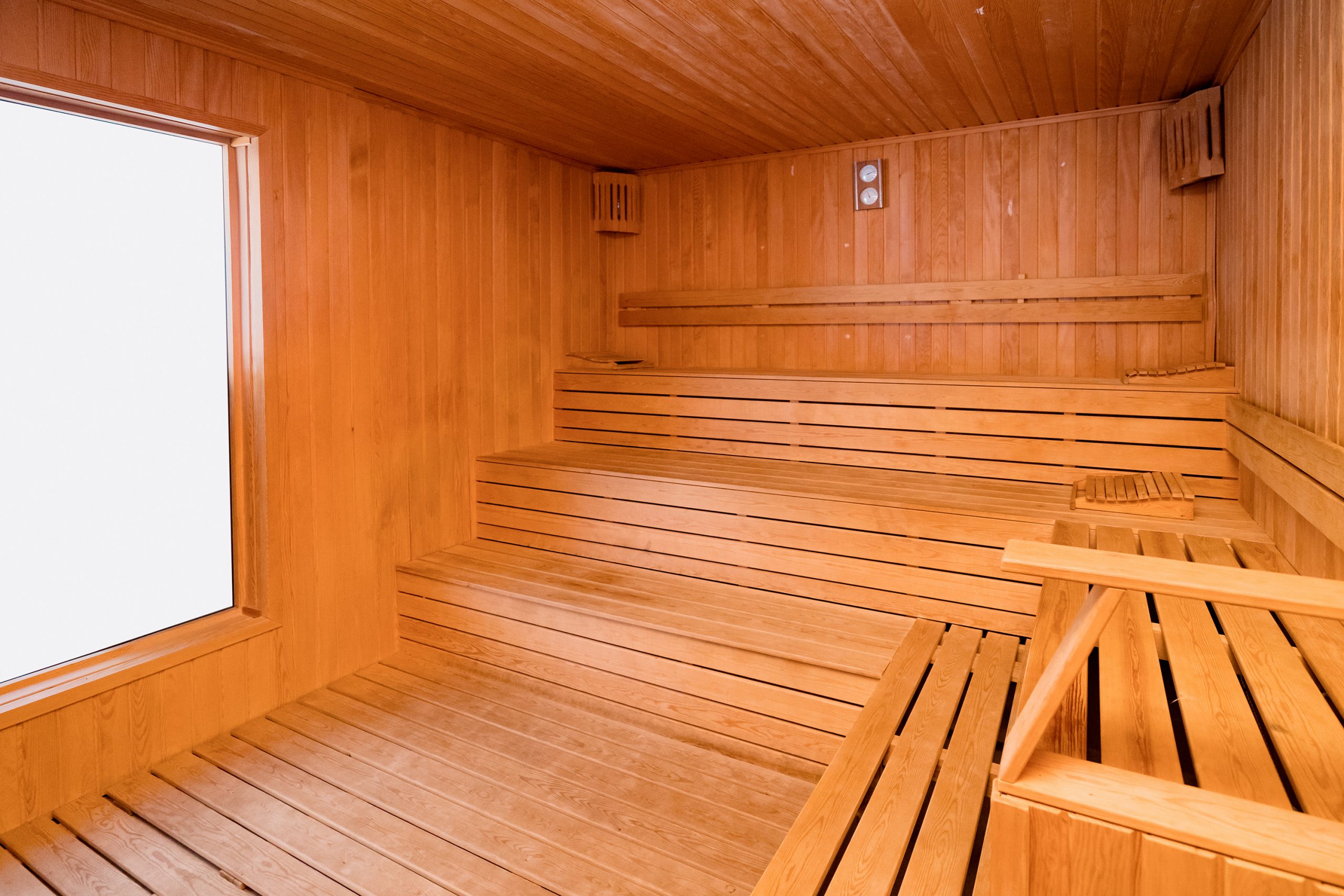 Avist Spa ahşap sauna ve spa alanı